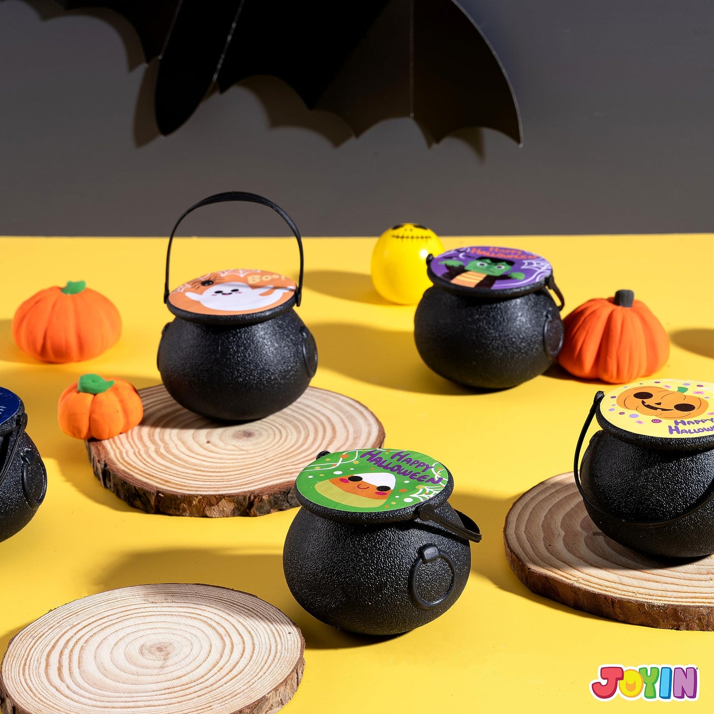 JOYIN 6 Pack Bath Bombs for Kids,Halloween Witch Cauldron with Mochi Squishy Toy for Kids Girls Boys Halloween Toys Halloween Treat Bags Gifts,Halloween Party Favor