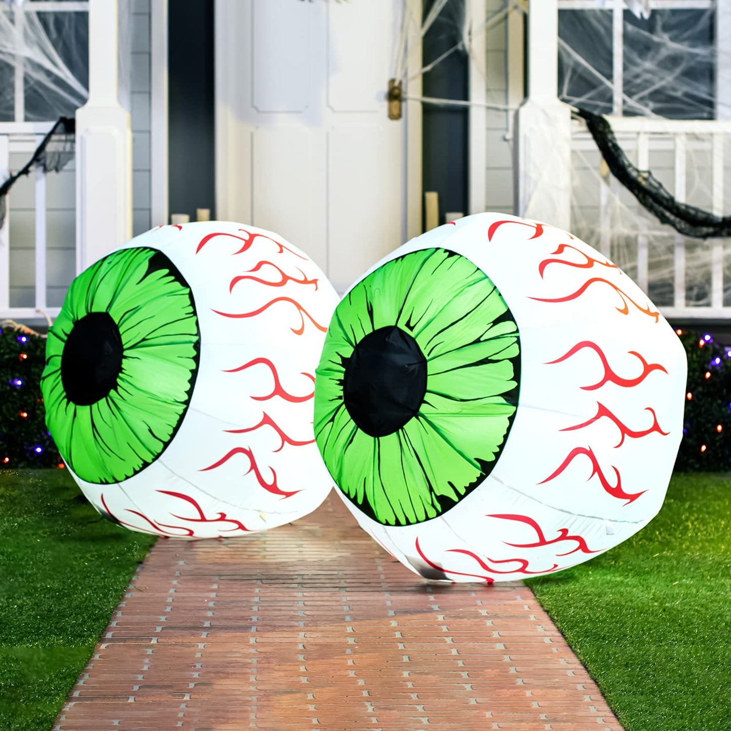 Syncfun 2 Pack Halloween Inflatable Huge Green Eyeballs with Build-in LEDs Halloween Blow up Yard Decorations,3 FT Diameter