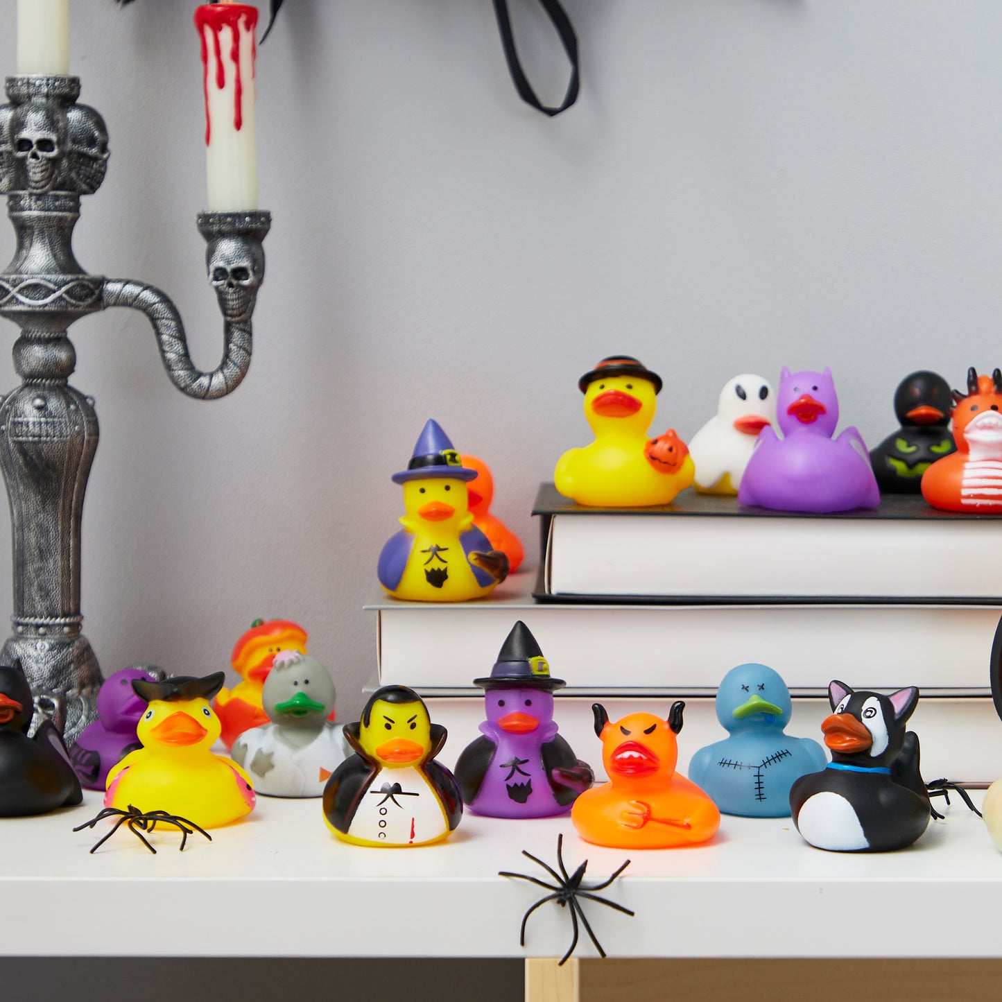 SYNCFUN 18 Pcs Halloween Rubber Ducks,Halloween Toys Rubber Ducks in Bulk for Baby Toddlers Kids,Halloween Bath Toy Basket Prizes,Halloween Toys for Trick or Treaters