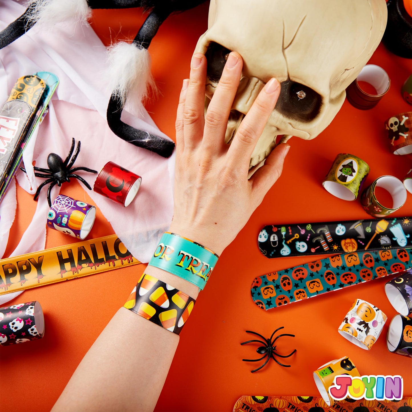 SYNCFUN 72 Pcs Halloween Slap Bracelets for Kids,Halloween Toys Bulk with Spider,Pumpkins,Animal Print for Prizes Gift Trick or Treat Party Favors,Halloween Crafts for Kids,Classroom Favors