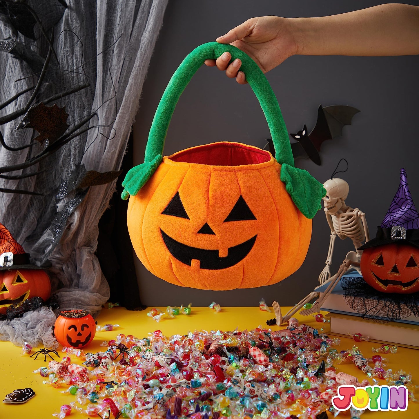 Joyfy Halloween Bucket Halloween Candy Bags,Pumpkin Basket Plush Trick or Treat Bucket Pumpkin Tote for Kids Toddler Candy Treats,Large Halloween Basket