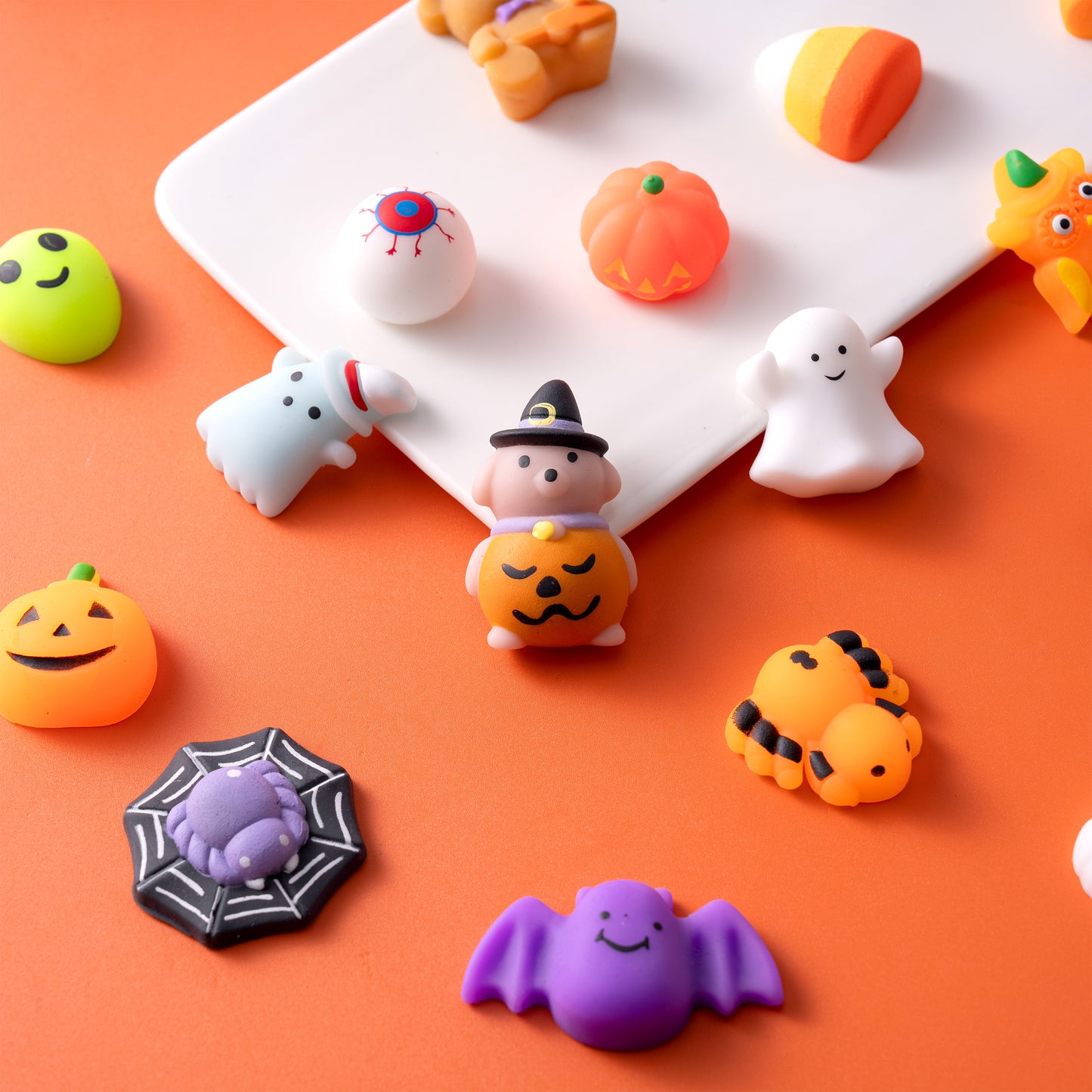 Syncfun 28 Pcs Halloween Mochi Squishy Toys,Squishy Toys for Kids,Halloween Classroom Favors Prizes Party Favors,Claw Machine Filler for Kids,Stress Relief Toys