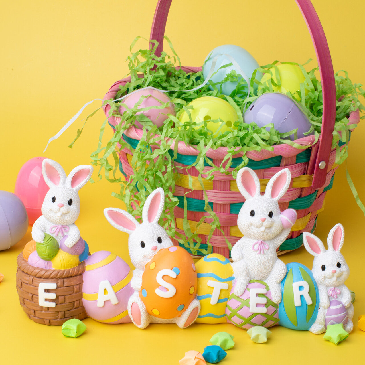 Syncfun Easter Bunny Eggs Resin Tabletop Centerpiece Decor, 4 Rabbits Bunny & Egg Home and Office Easter Figuring Decoration
