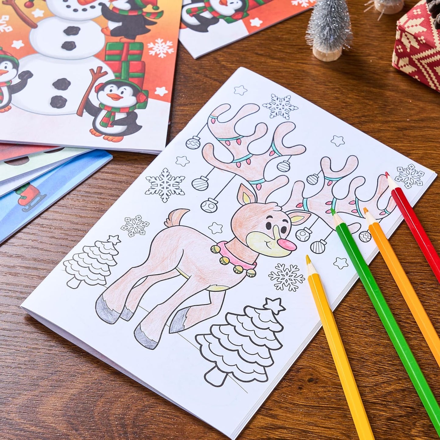 SYNCFUN 48 Pcs Christmas Coloring Book Bulk in 6 Covers, Xmas Mini Coloring Books for Kids with Snowman, Santa Santa, Reindeer(Age 8+)