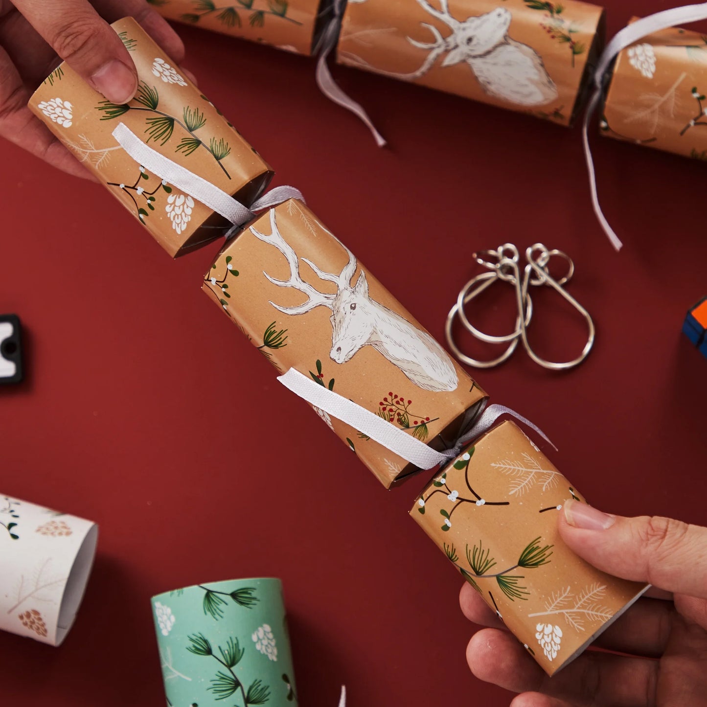 Joyfy 10" Christmas Crackers Party Table Favor, 8 Pcs No Snap Reindeer Design, with Party Hat Joke & Little Gift for Xmas Holiday Dinner Traditions