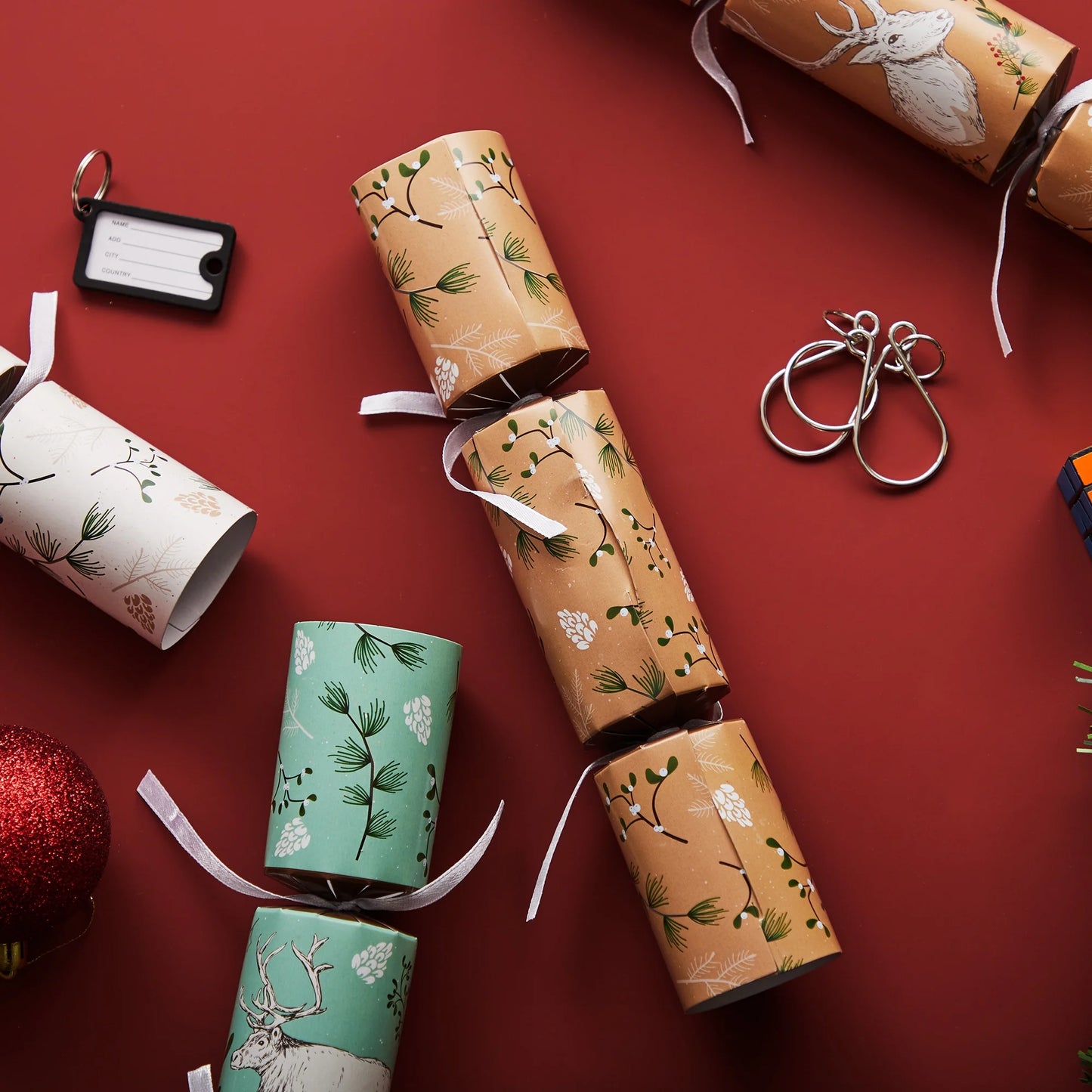 Joyfy 10" Christmas Crackers Party Table Favor, 8 Pcs No Snap Reindeer Design, with Party Hat Joke & Little Gift for Xmas Holiday Dinner Traditions