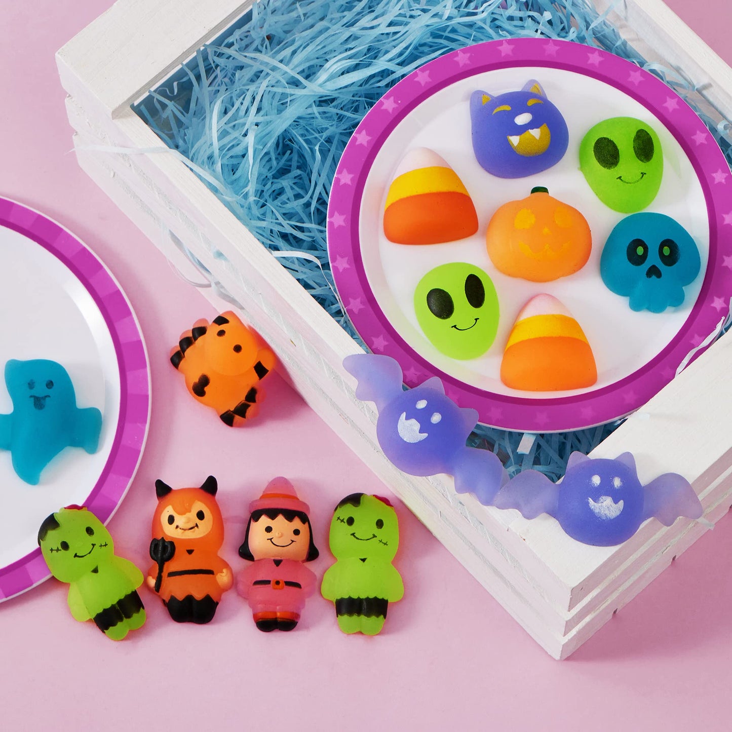 Joyfy 24 Pcs Halloween Mochi Squishy Toys,Glow in The Dark Squishy Toys for Kids,Halloween Classroom Favors Prizes Party Favors,Claw Machine Filler for Kids,Stress Relief Toys