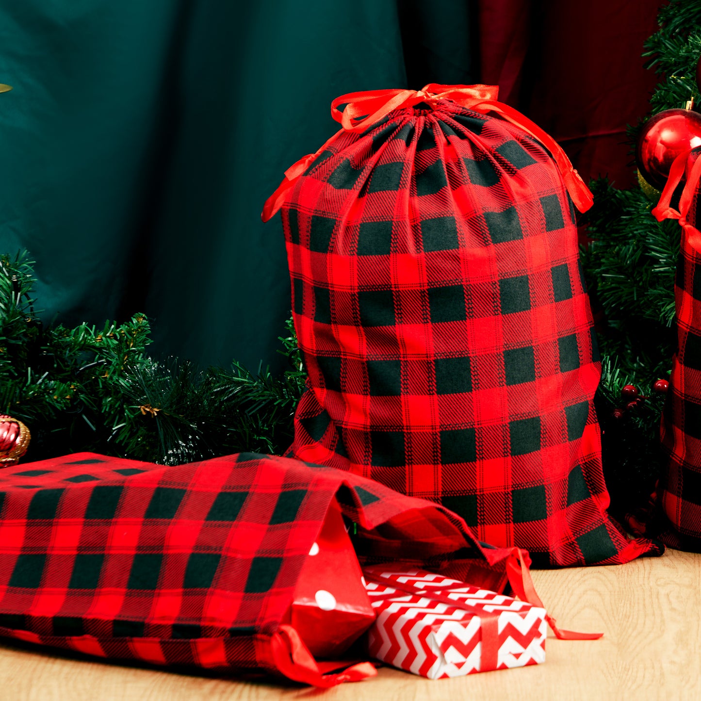 Joyfy 6 Pcs Christmas Fabric Drawstring Gift Bags 19" x 14.5" Reusable Christmas Sacks Buffalo Plaid Pouches Gift Wrapping Bag Set for Xmas Holiday Presents Décor, Giant Gifts Decorations