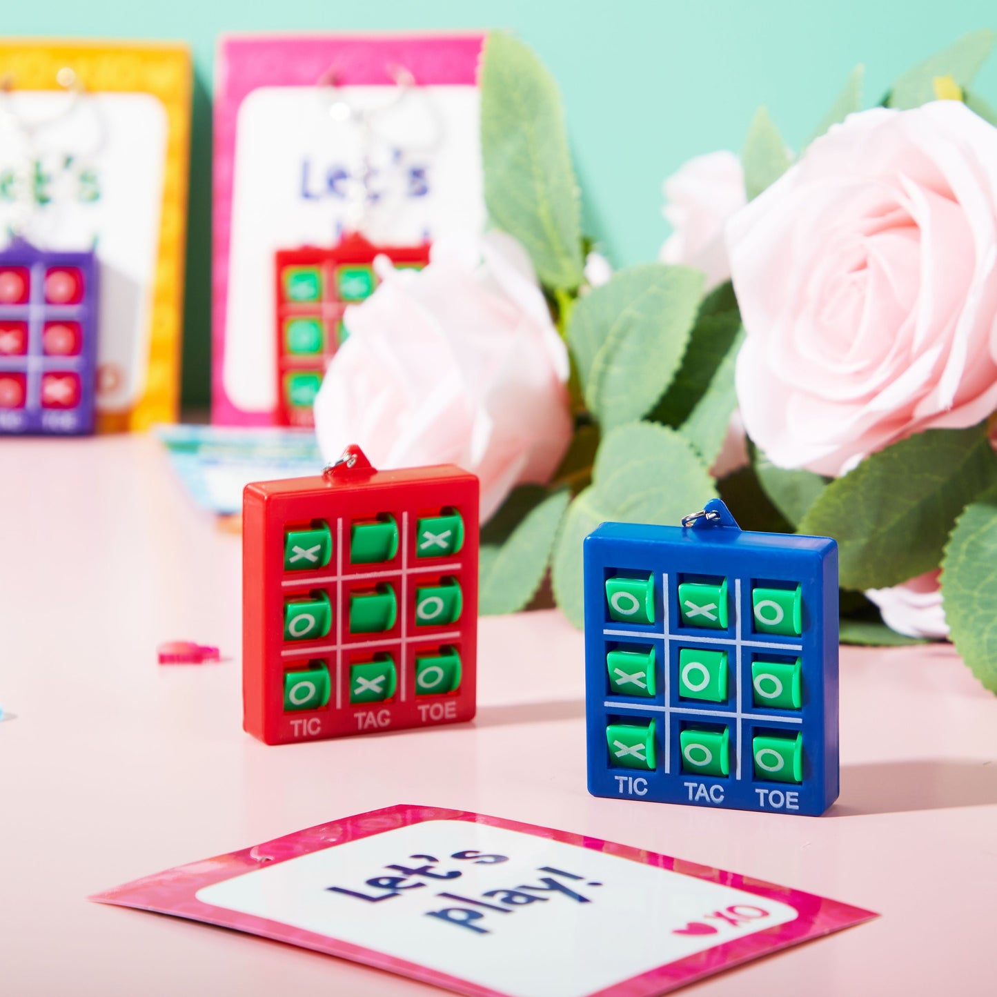 28 Packs Valentine's Day Cards with Tic-Tac-Toe Keychain, Valentines Days Keychain Set for Kids Party Favor, Classroom Exchange Prizes, Valentine’s Greeting Cards