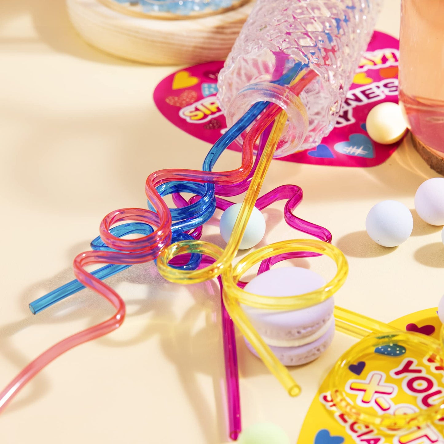 28 Packs Valentines Day Cards with Gift Colorful Crazy Loop Reusable Drinking Straws for Kids Valentine Party Favors Toy