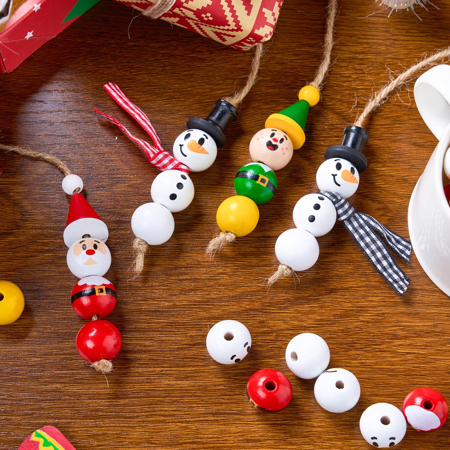 Joyfy 173 Pcs Christmas Wooden Beads Craft, Make Your Own Craft Wood Round Beads Make up to 30 Hanging Ornaments of Snowman, Santa Santa & Elf for Christmas Decoration