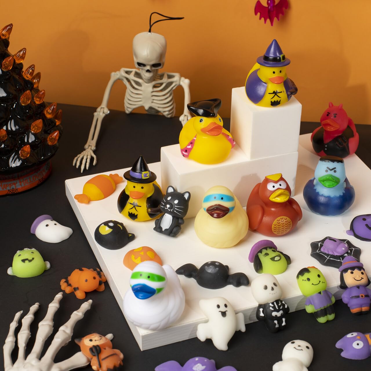 Joyfy 31 Pcs Halloween Advent Calendar 2025,Halloween Rubber Duck Advent Calendar,Halloween Countdown Calendar with Surprise Toys,Scary Halloween Doll Collectible Figures Gift