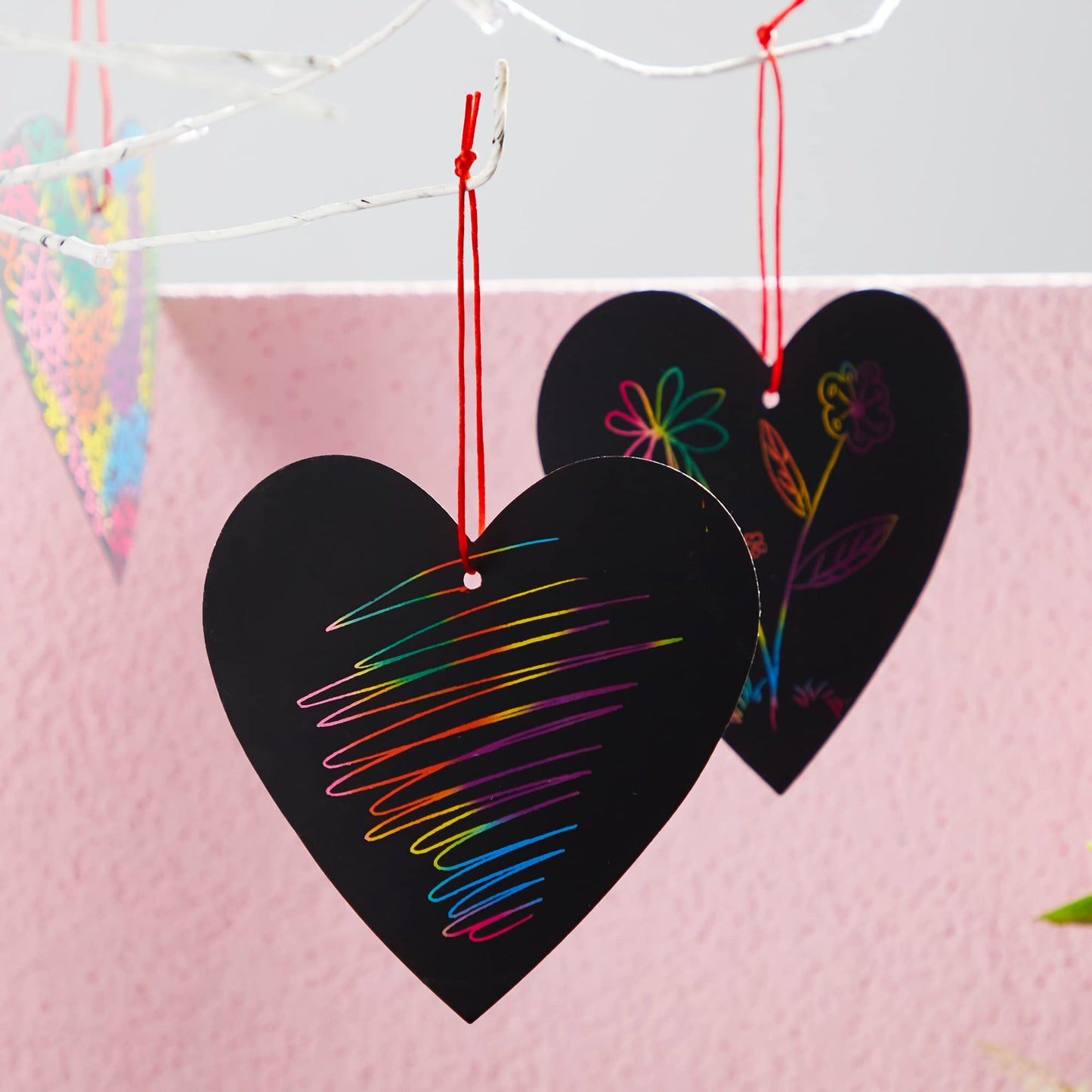 60 Packs Valentines Day Gifts Cards with Scratch Heart for Kids Scratch Paper Magic Color Scratch Heart Rainbow Cards for Valentine Crafts & Art Classroom Exchange, Valentine's Party Favors