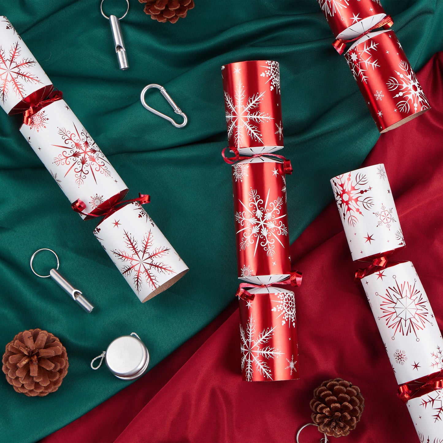 Joyfy 12 Pcs Christmas Crackers Party Favor Non-Snap Red & White Snowflake Design for Kids