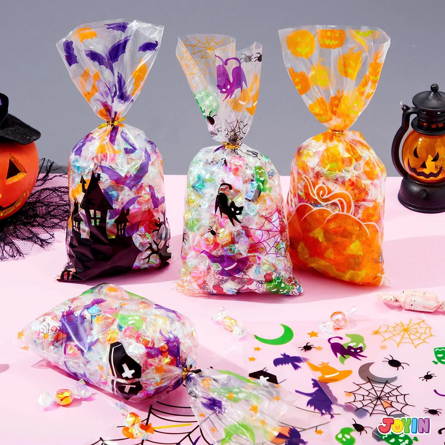 150 Pcs Halloween Treat Bags Clear Cellophane Bags with Twist Ties,Goodie Bags for Snack Cookie Candy,Halloween Gift Trick or Treat Bags,Halloween Party Supplies