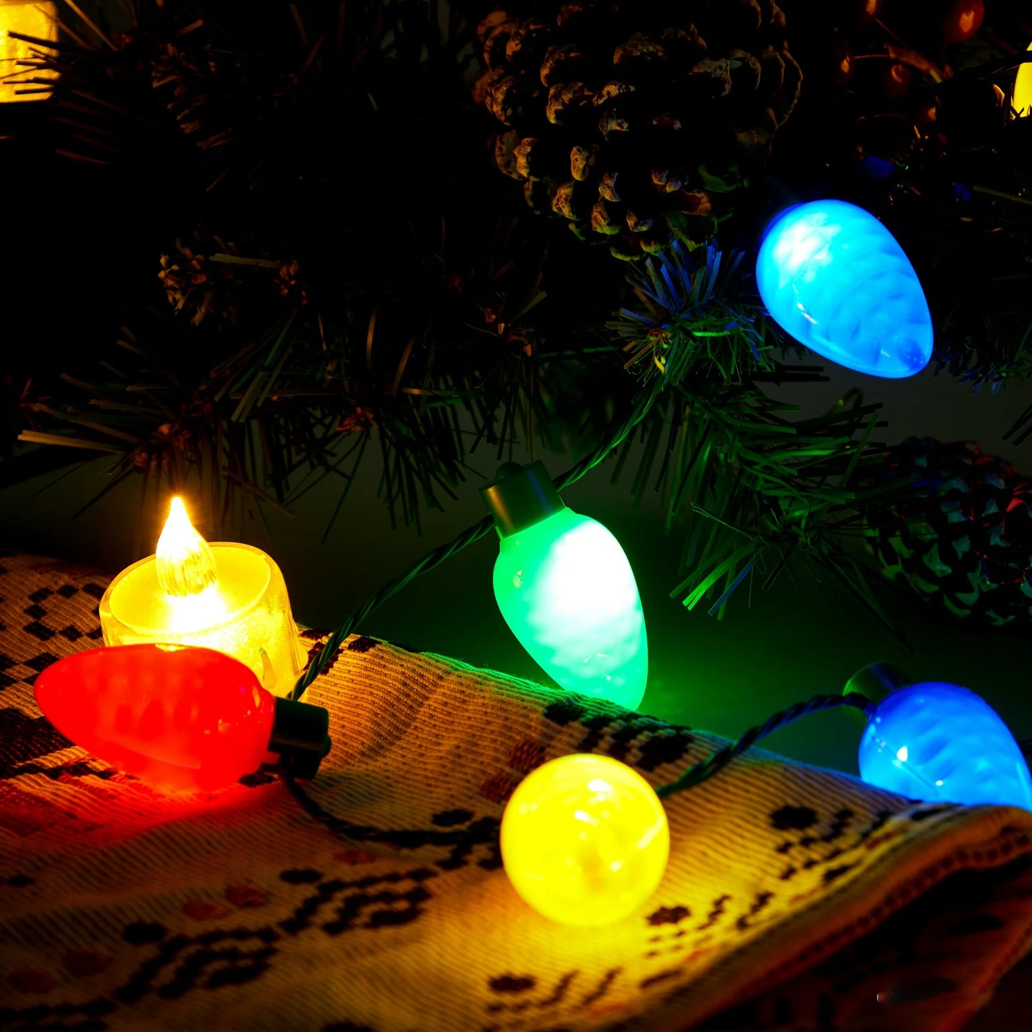 Joyfy 6 Pcs Christmas LED Light up Bulb Necklaces 9 Bulbs LED Necklaces Holiday Costume Accessories for Christmas Xmas Party Favor Party Supplies