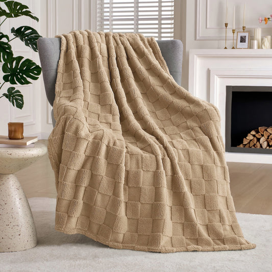 Joyfy Soft Brown Fleece Throw Blanket Checkered 50x60 Inches, 280GSM Cozy Cute Blanket for Couch - Aesthetic Home Room Decor and Gift for Women, Mom, Girls