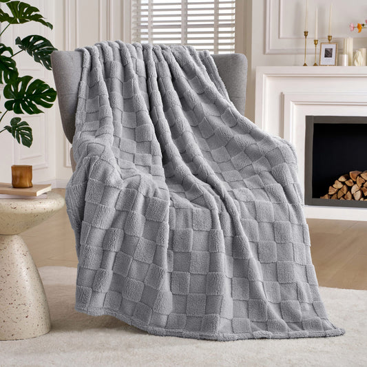 Joyfy Soft Light Grey Fleece Throw Blanket Checkerboard 50x60 Inches, 280GSM Cozy Cute Blanket for Couch - Aesthetic Home Room Decor and Gift for Women, Mom, Girls