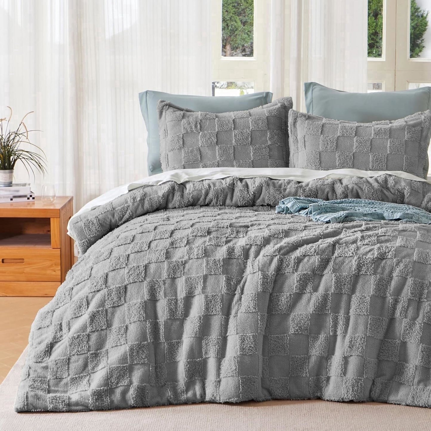 Joyfy Tufted King Size Comforter Set, 3 Pieces Grey Boho King Bedding Set with 1 Plaid Geometric Comforter and 2 Pillow Shams, Checkered Bed in a Bag for All Seasons