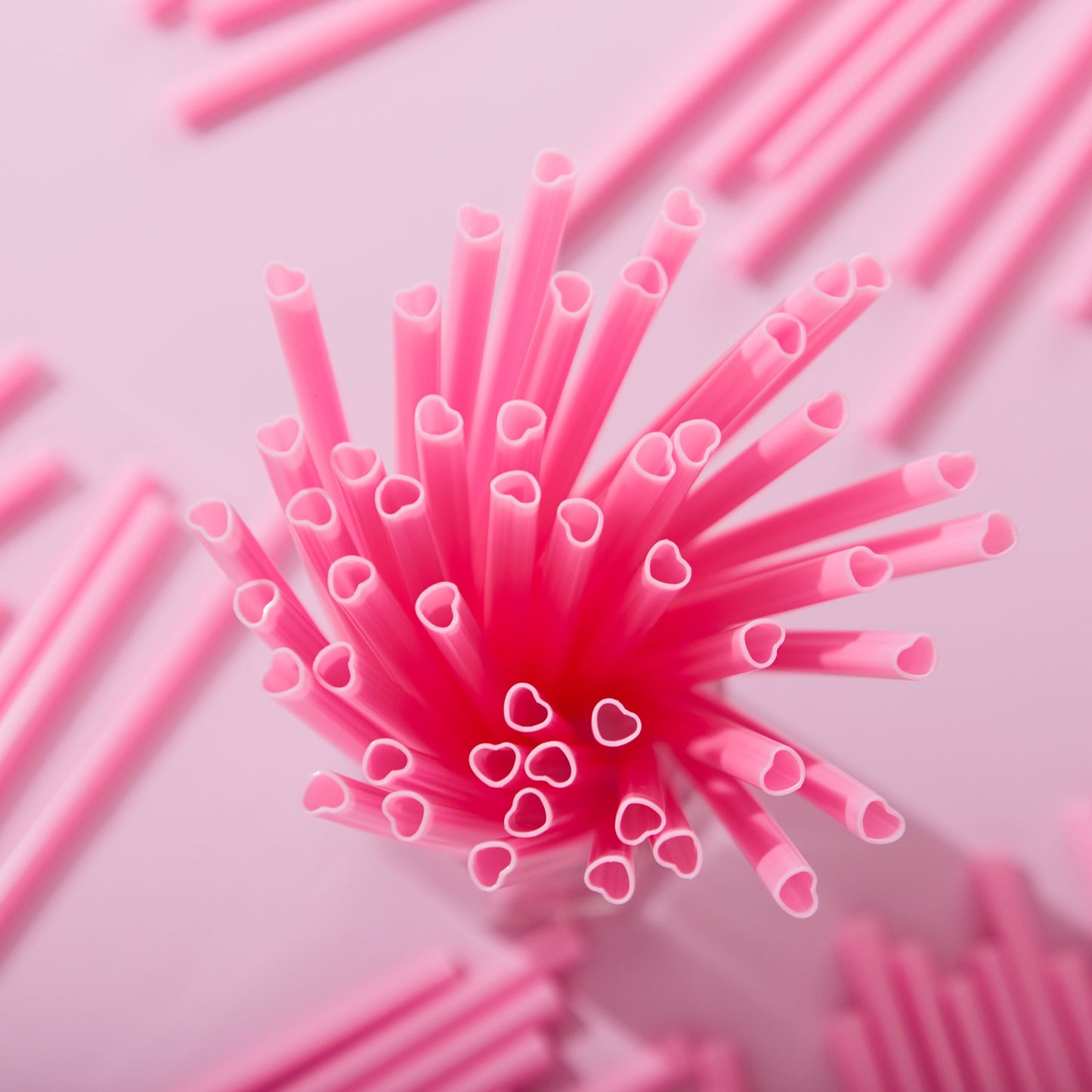 120 PCS Valentine Heart Shaped Pink Straws, Reusable Drinking Cute Straw for Valentine's day Cocktail, Birthday Party, Bridal Shower, Wedding Supplies, Valentine Party
