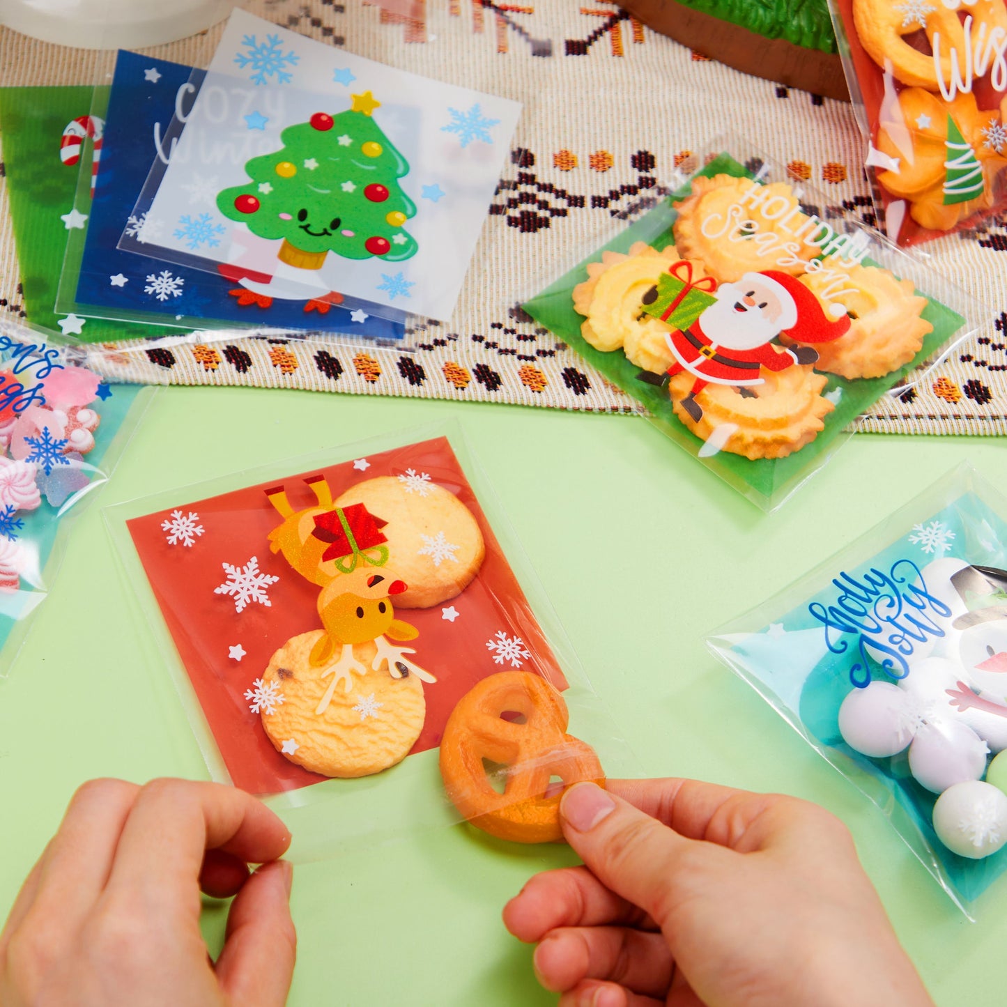 Joyfy 300 Pcs Christmas Cookie Bags Self-adhesive Candy Bags Plastic Cellophane Treat Bags for Holiday Treats, Christmas Party Favors Supplies, Cute Christmas Cello Gift Bags, Xmas Goodie Bags
