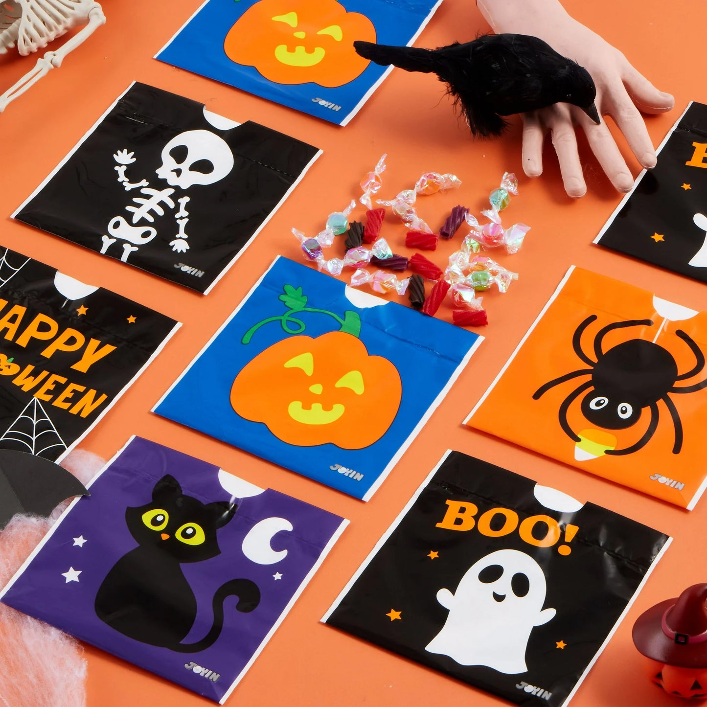 96 Pcs Halloween Treat Bags,Halloween Small Drawstring Candy Bags Goodie Bags Trick or Treat Bags Gift Bags